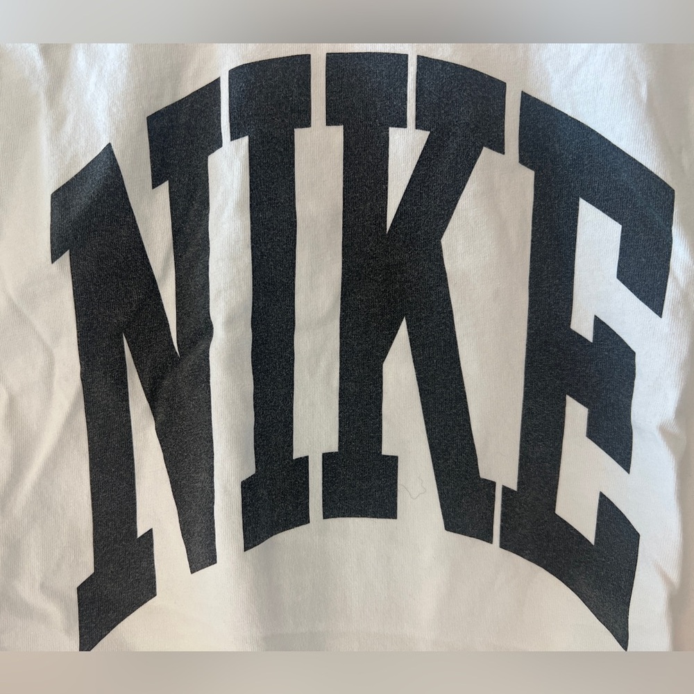 Vintage Nike White Crop T-Shirt with Black Logo - women’s M - Picture 4 of 4